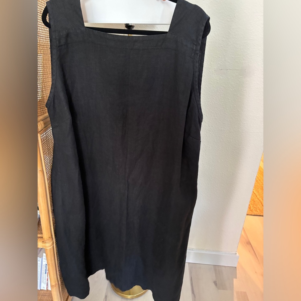Flax 1 G Linen Black Sleeveless Top
